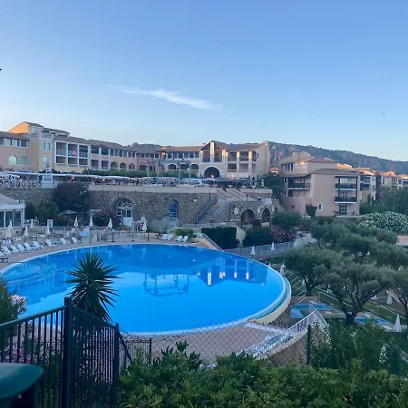 Апартаменты Le Cocon Du Hameau Rdj Cloture Cap Esterel *