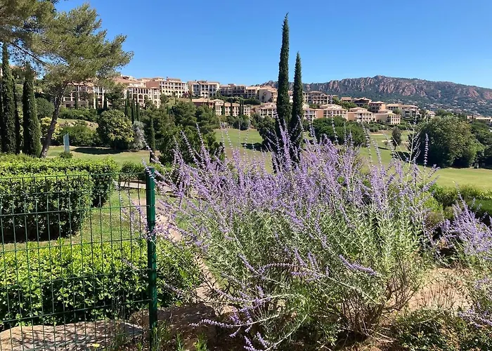 Le Cocon Du Hameau Rdj Cloturé Cap Esterel Apartamento *